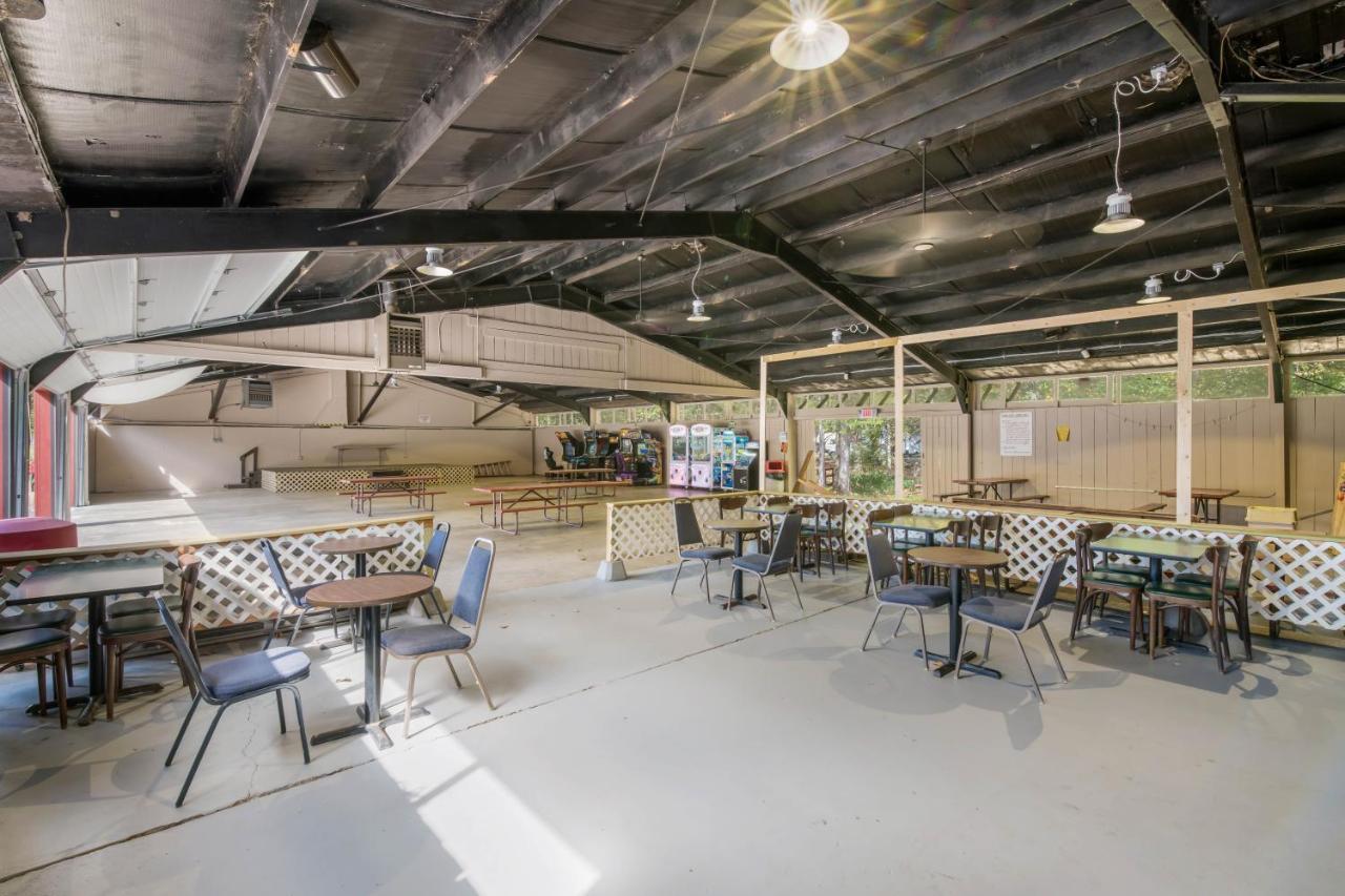Rondout Valley Camping Resort Deluxe Park Model 11 Accord ภายนอก รูปภาพ