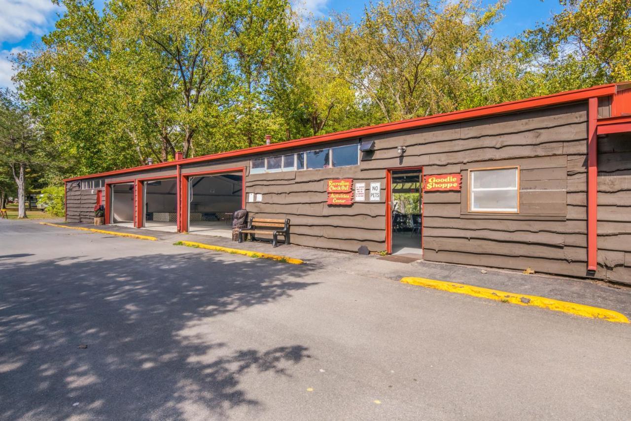 Rondout Valley Camping Resort Deluxe Park Model 11 Accord ภายนอก รูปภาพ